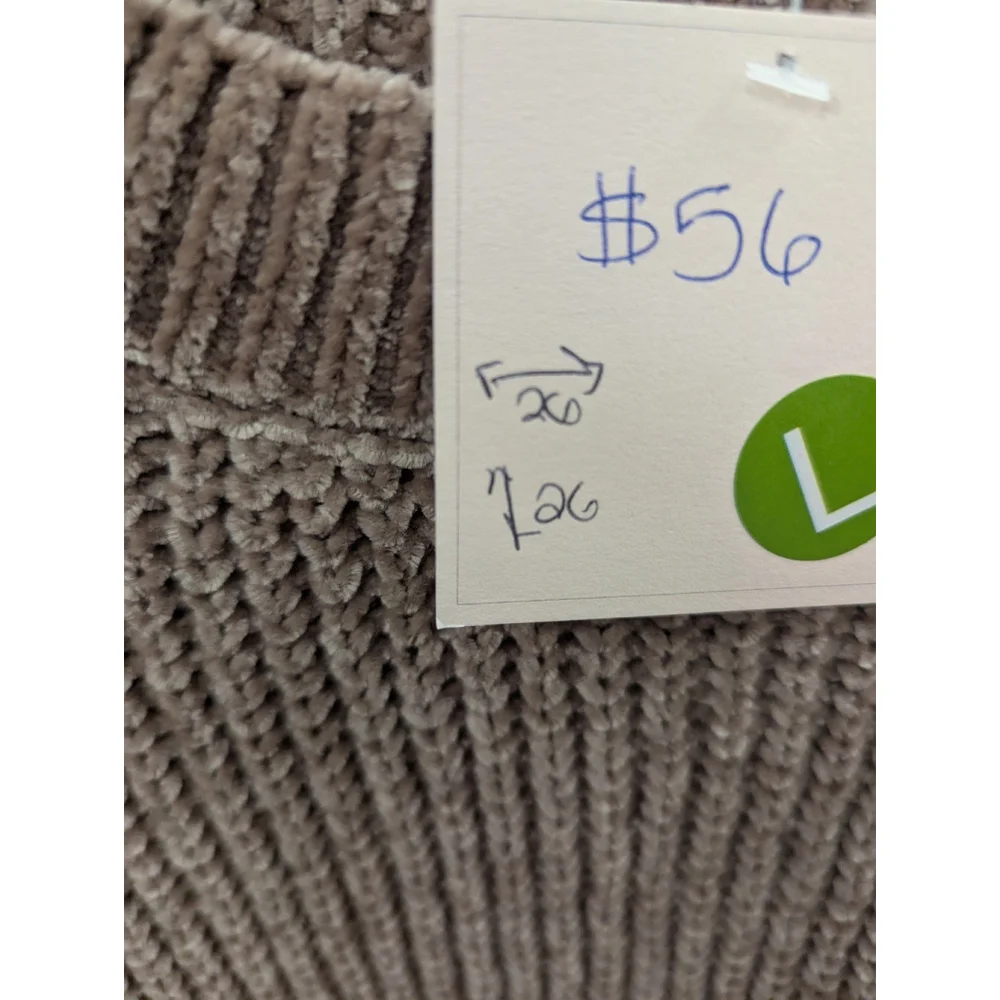 Bow tie accent sleeve sweater, size L